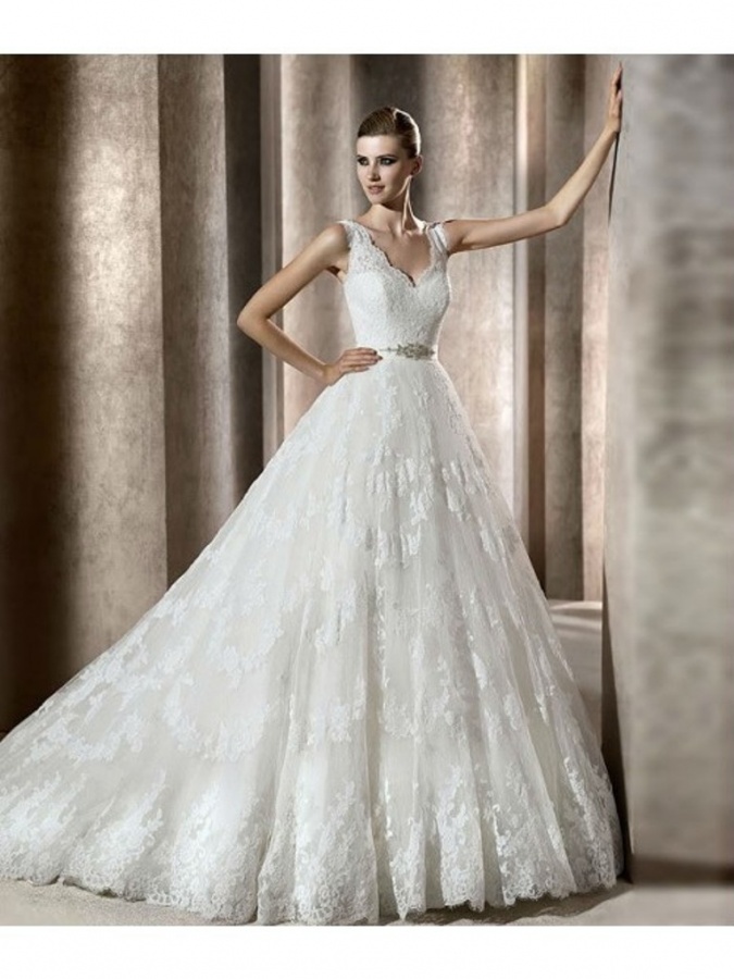 A-line Straps V-neck Lace Wedding Dress
