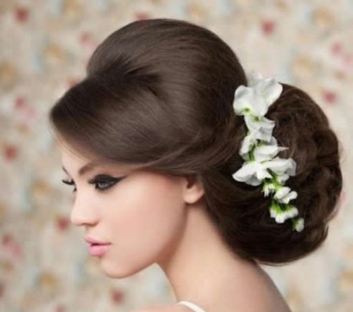 Wedding-hairstyles-with-fresh-flowers-2014-fall-05