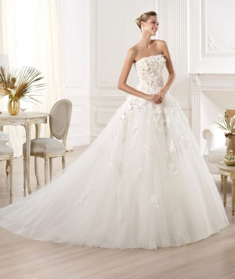 elie-saab-wedding-dress-2014-pronovias-bridal-mensa__full