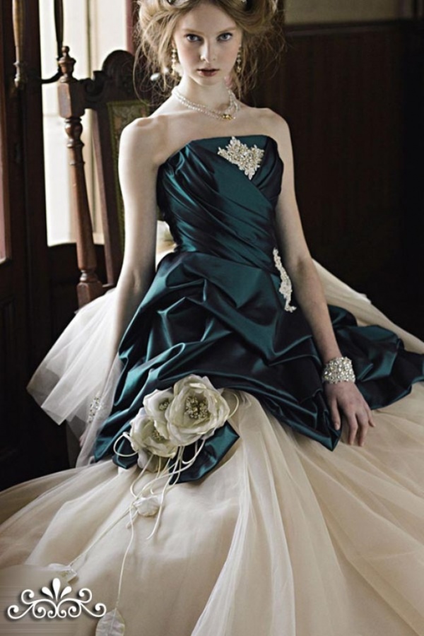 emerald-green-strapless-ball-gown-wedding-dresses