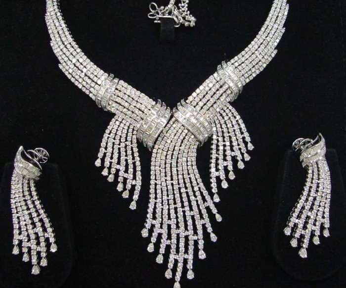 sale-news-and-shopping-details-latest-diamond-necklace-designs-5187