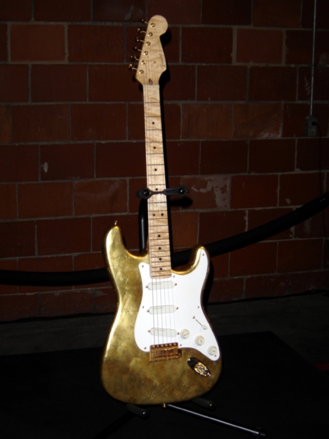 Clapton Gold Leaf Stratocaster DSC00141 LW