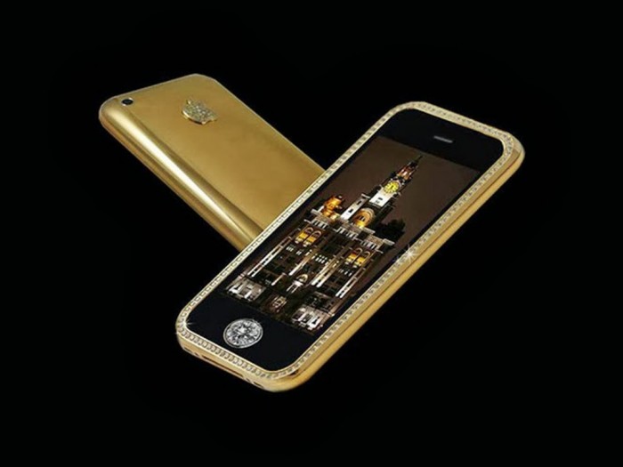 Stuart Hughes’ Goldstriker iPhone 3G Supreme