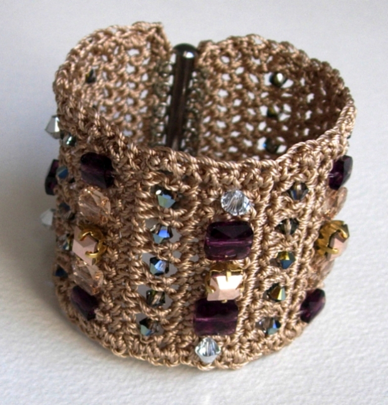 2014-crochet-cuff