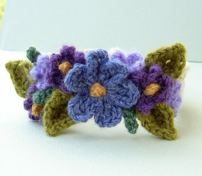 crochet_purple_flower_bracelet_by_meekssandygirl-d3le8j6