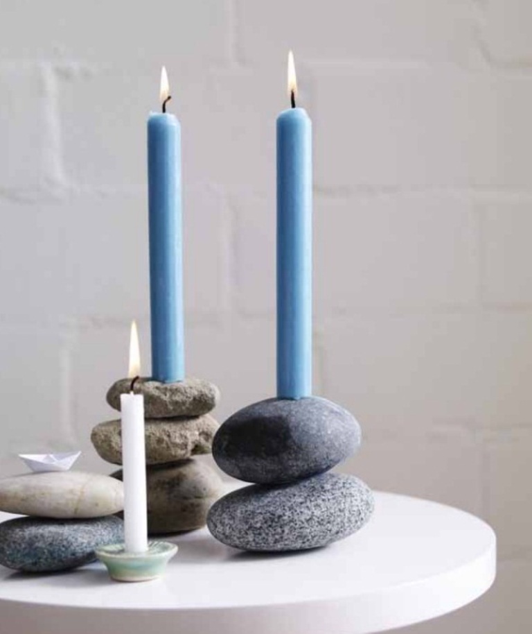 homemade-mothers-day-gift-ideas-flat-river-stones-candle-sticks