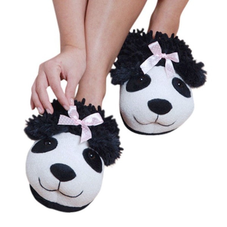 mothers-day-gift-ideas-fuzzy-friends-slippers-panda