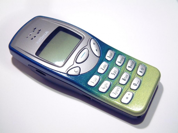 Nokia 3210.