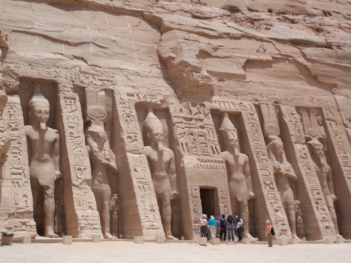 Nefertari_Temple_Abu_Simbel_May_30_2007
