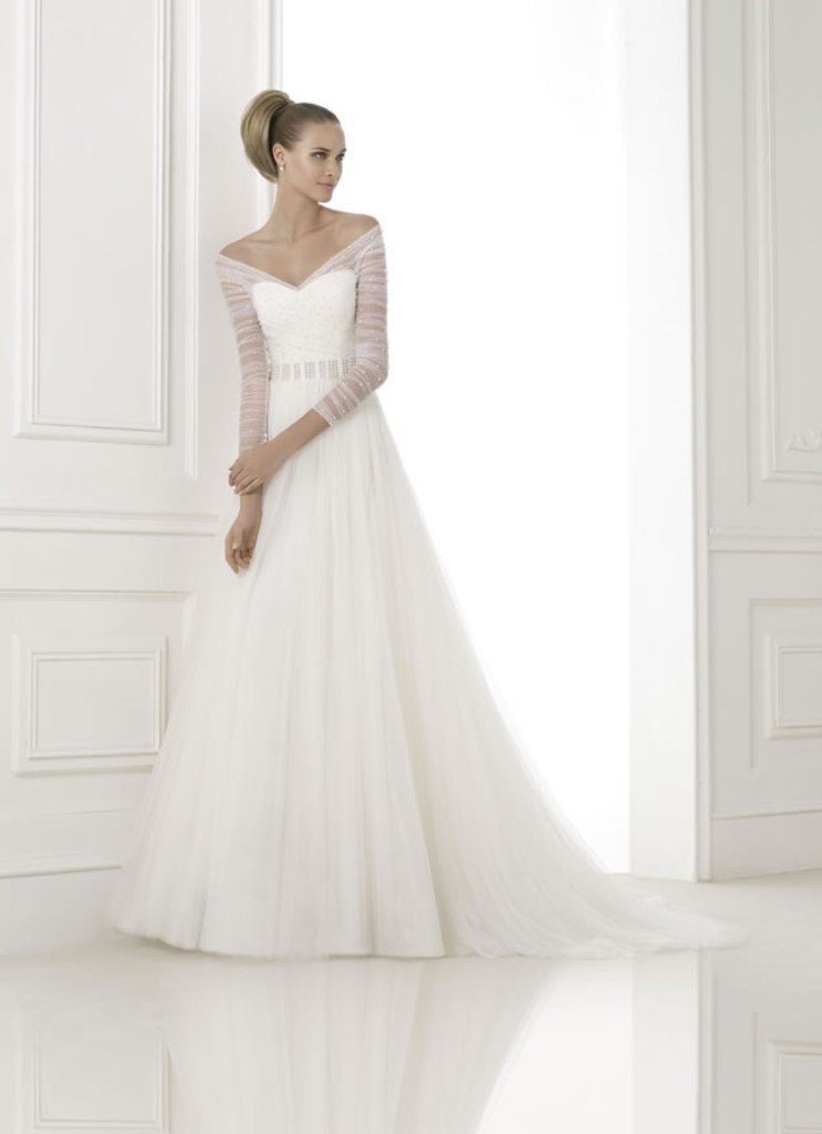 17-of-the-best-wedding-dresses-with-sleeves-pronovias-2015-collection-preview-BERILA