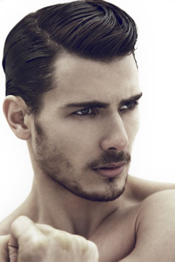Hairstyle-trends-for-men-2014-2015-side-parted-gentlement-classy-look-5