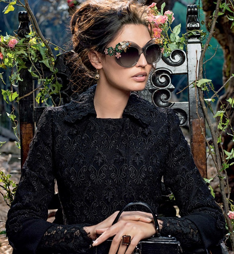 dolce-gabbana-adv-sunglasses-campaign-winter-2015-women-05