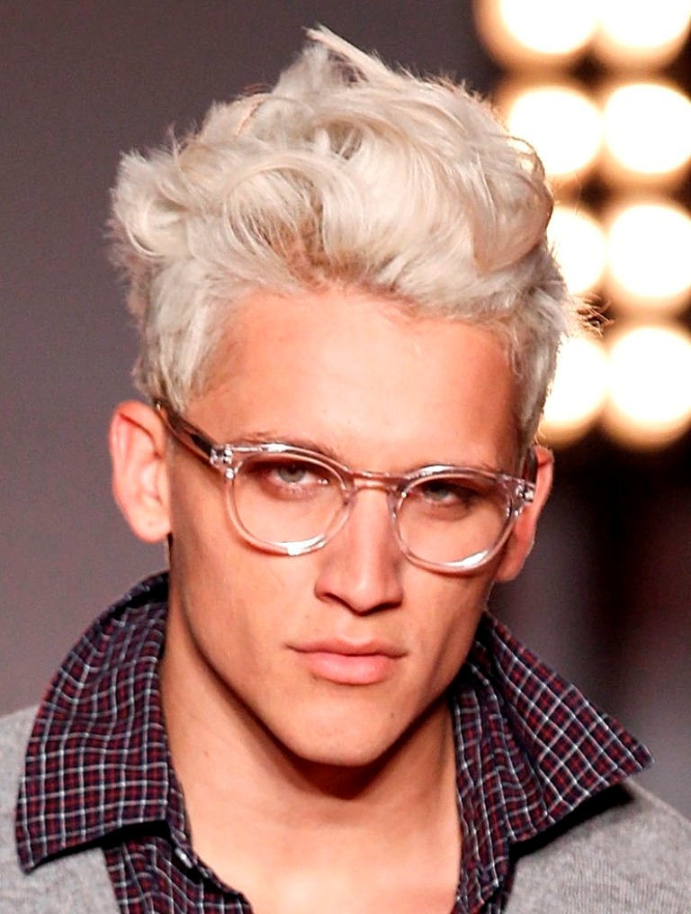 short-messy-blonde-hairstyles-for-menmessy-yet-stylish-hairstyles-for-men-m4m7awf3