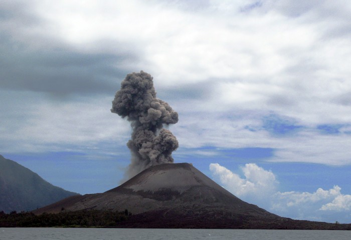 - Krakatoa (Krakatau), Indonesia