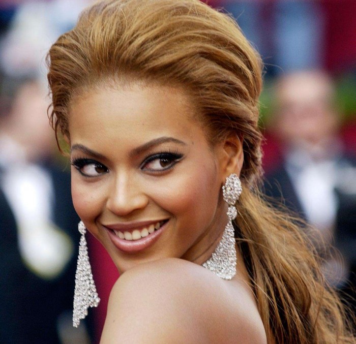 Beyonce-hair-up