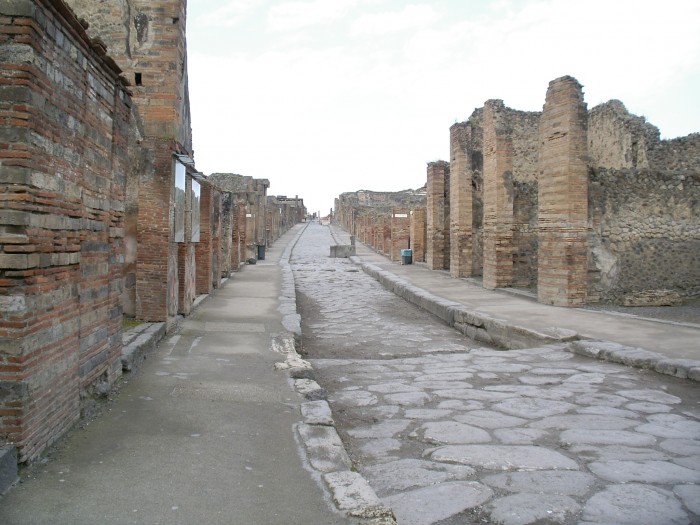 Pompeii-street-03