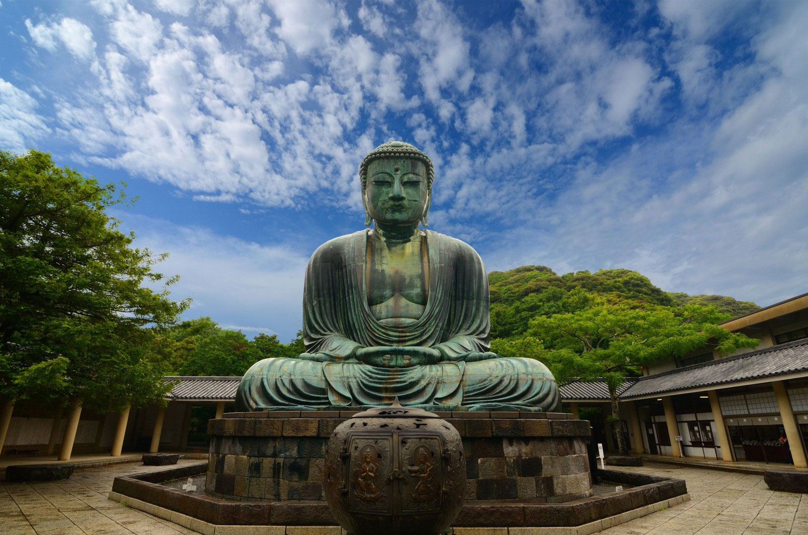 The-Great-Buddha-Daibutsu-Kotokuin-Temple-Kamakura-Japan
