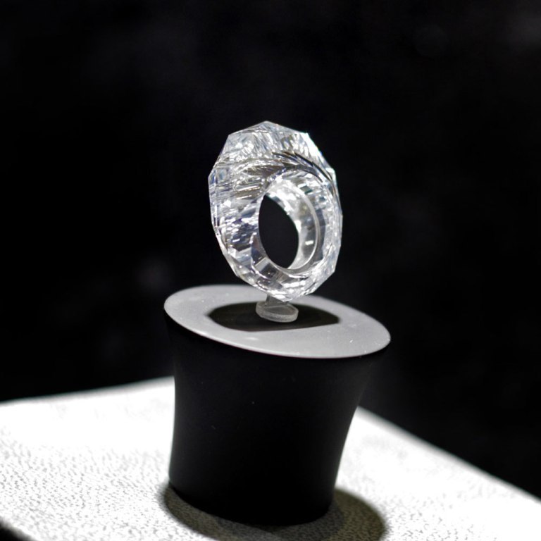 World's First All-diamond 150-carat Ring