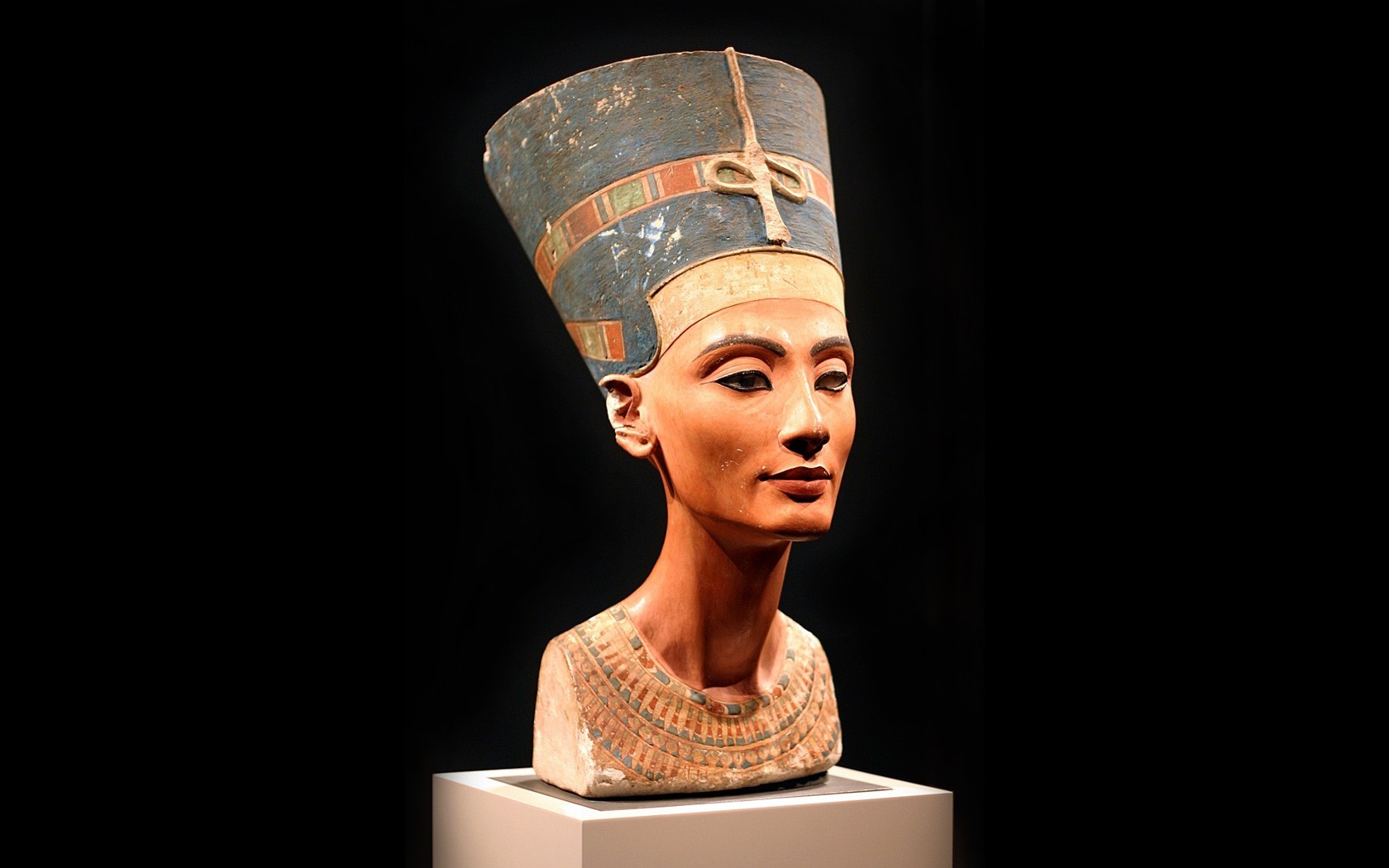 egypt nefertiti 2595136 Top10 Most Famous And Beautiful Queens in All History - 1 famous queens in history