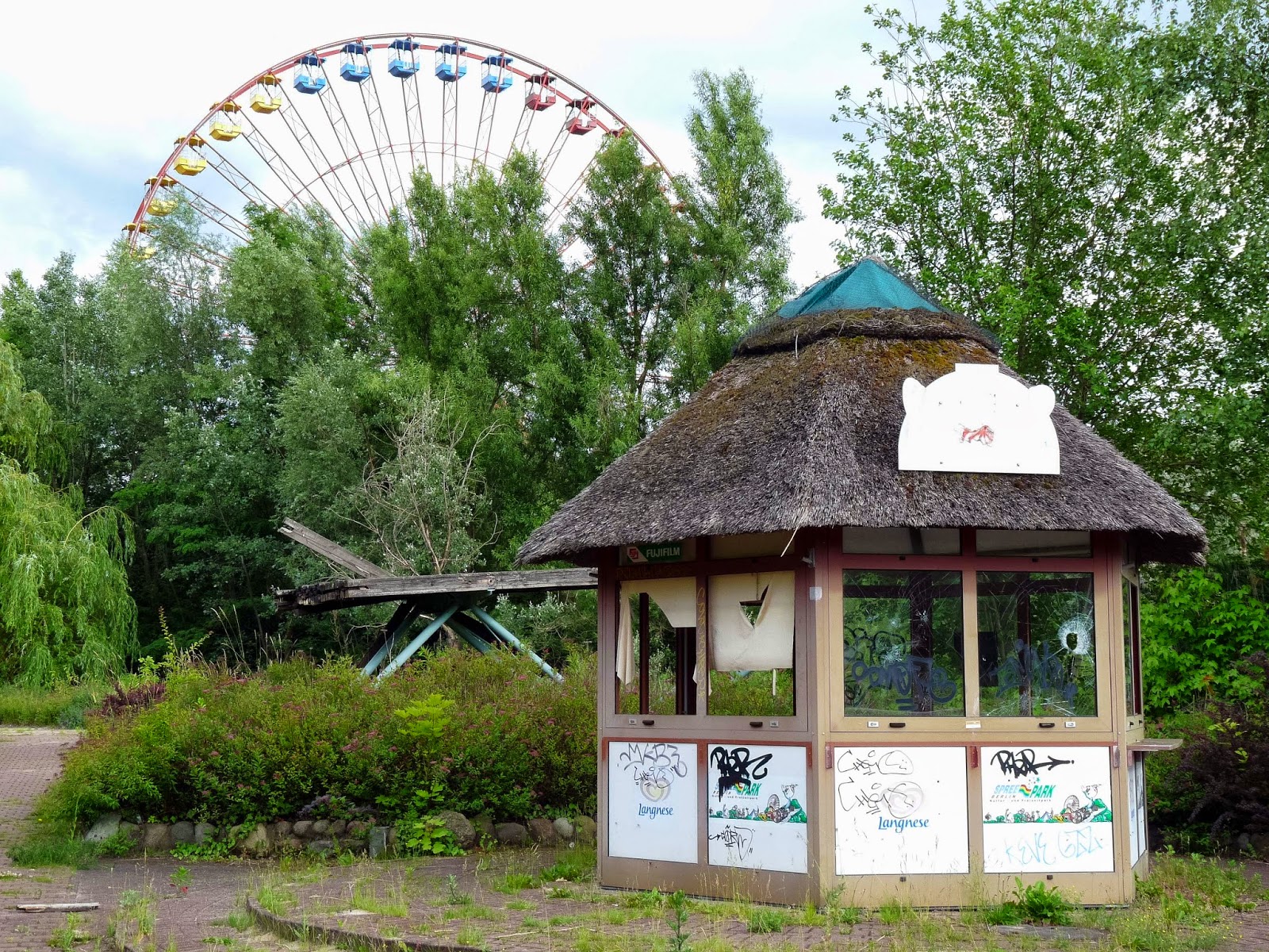 Abandoned Berlin Spreepark Amusement Fun Park-1020058