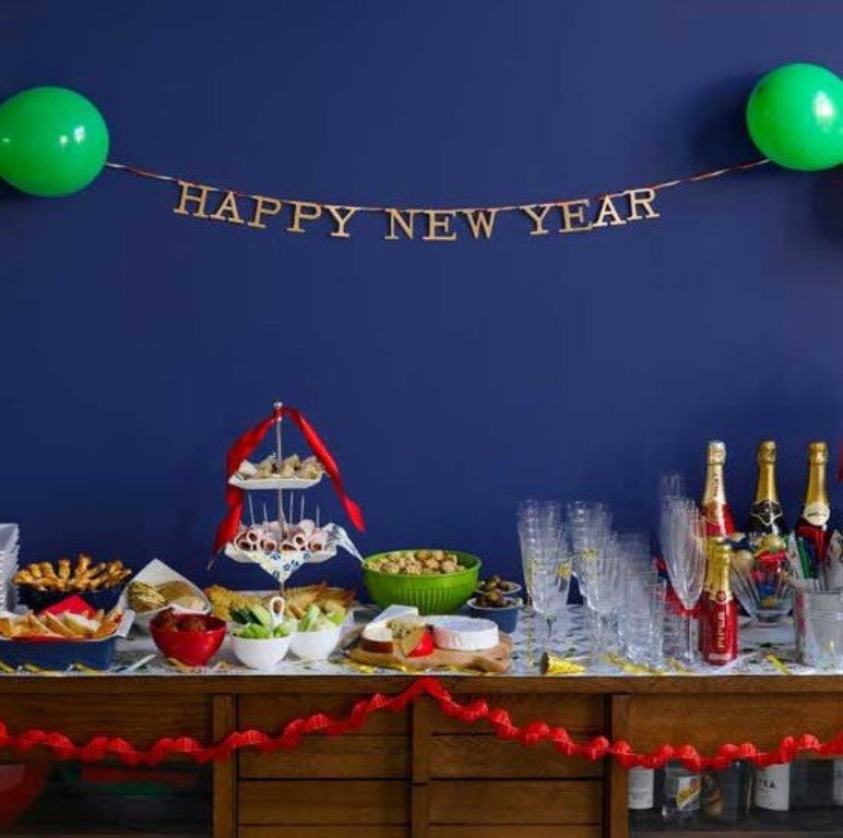Top 10 New Year S Eve Party Decoration Ideas Topteny Com - New Year Home Decoration