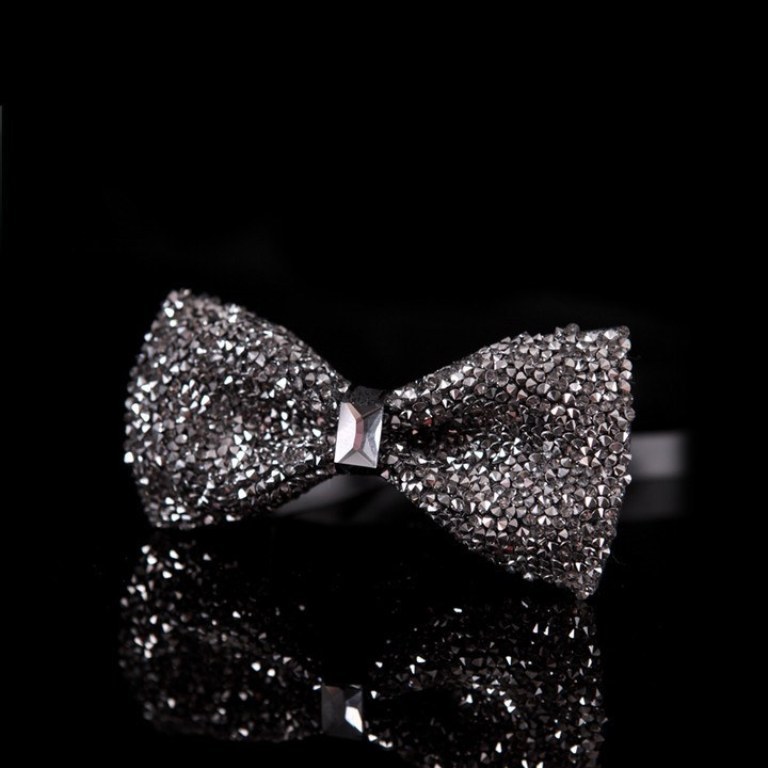 Neckties and bows for men