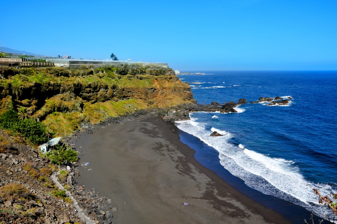 tenerifes-beautiful-beaches-a-view-of-volcanic-bollullo-beach-in-tenerife-canary-islands-spain-788-4cdd