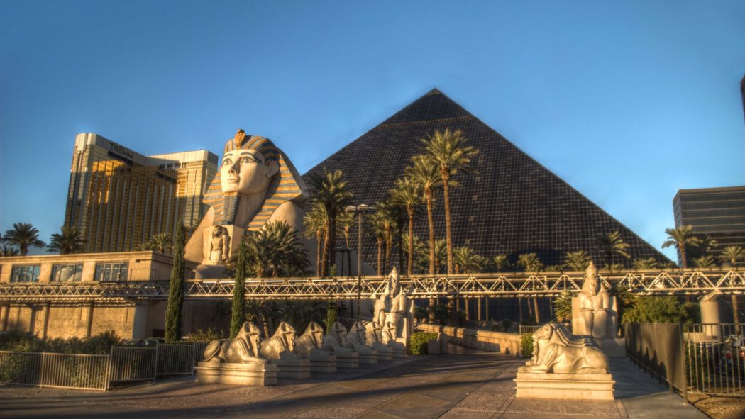 luxor-hotel-las-vegas-miami-2560x1440-wallpaper412234