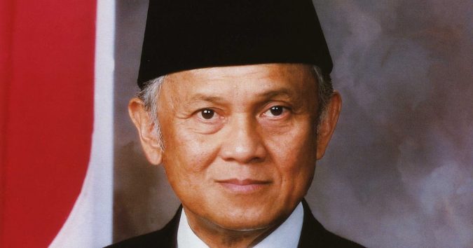 Dr. Ing. Bacharuddin Jusuf Habibie Smart Presidents With High IQ Score