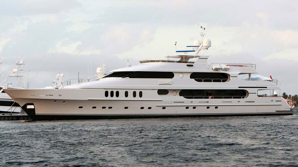tiger-woods-privacy-luxury-yacht-for-sale-4