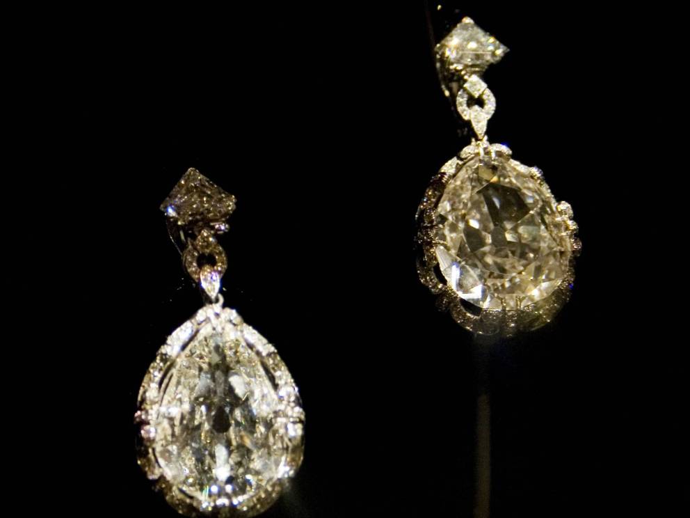marie-antoinette-diamond-earrings2