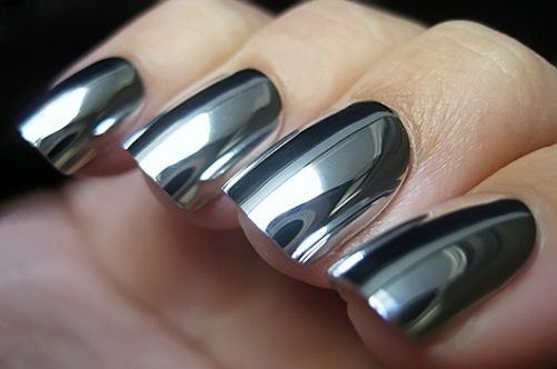 bni-black-mirror-nails