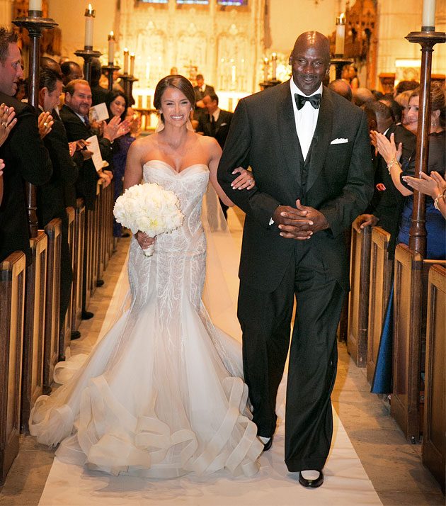 michael-jordan-and-yvette-prieto-bejeweleds-wedding-cake1