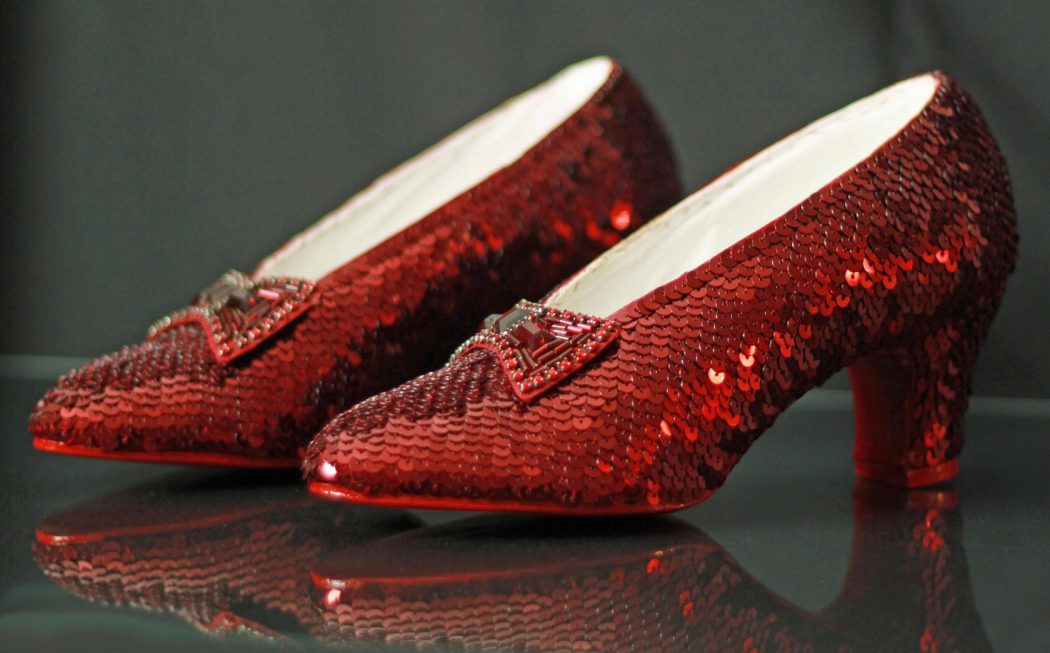 the-wizard-of-oz-ruby-slippers-2