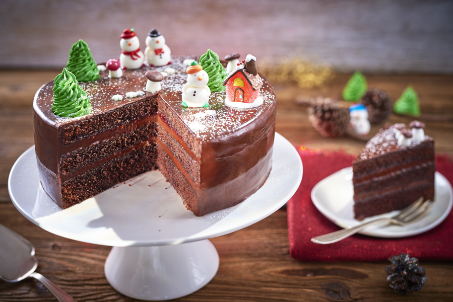 Yuletide Yum: Elevate Your Celebration with Delectable Christmas Cakes