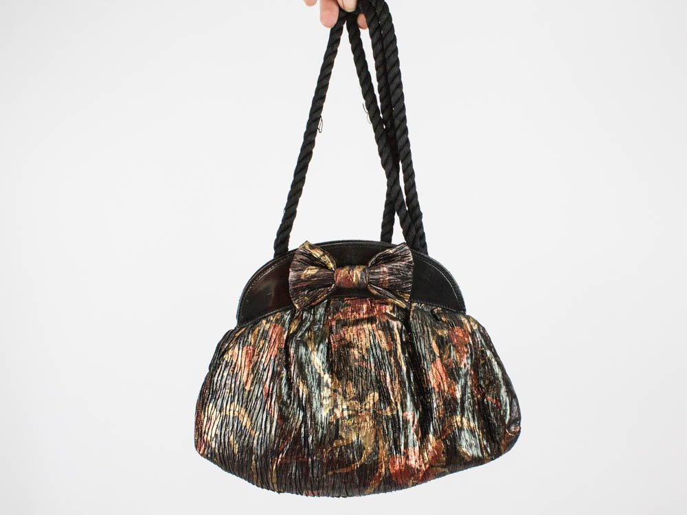 Italian Elegance: The 10 Best Designers Crafting Stunning Handbags