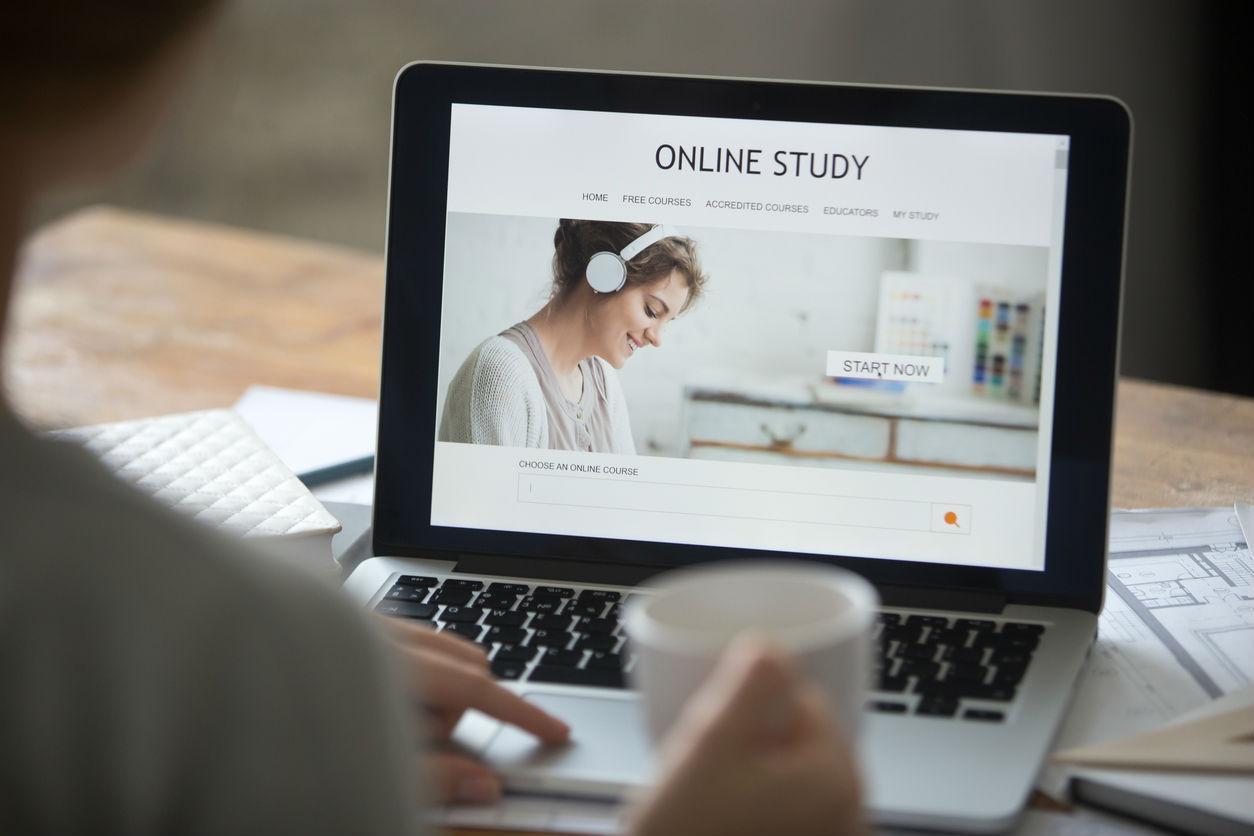 Virtual Triumph: 5 Strategies for Success in Your Online Degree Pursuit