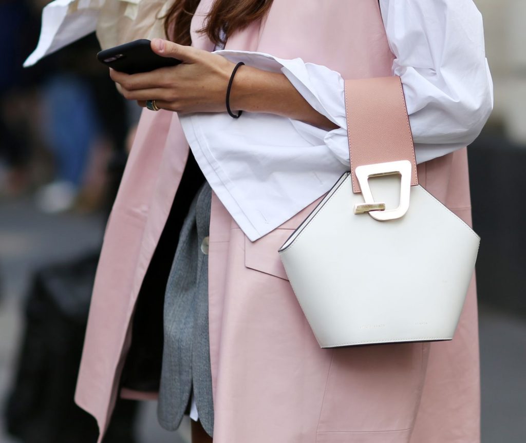 Accessory Elegance: 4 Tips for Perfectly Complementing Your Outfits