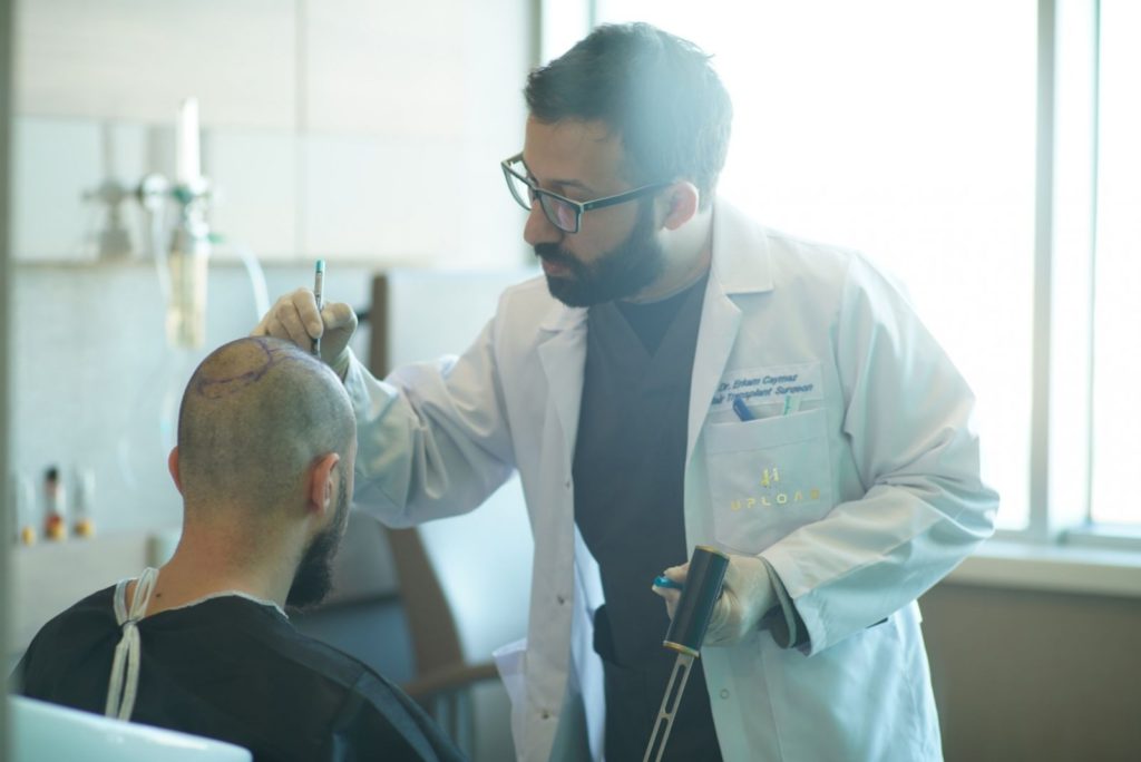 Dr.Erkam CAYMAZ - Hair Upload Clinic