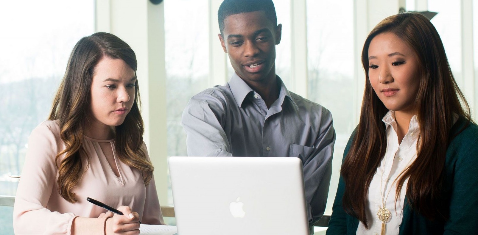 Online Strategic Communication