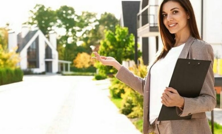 Finding Buyers for Luxury Homes