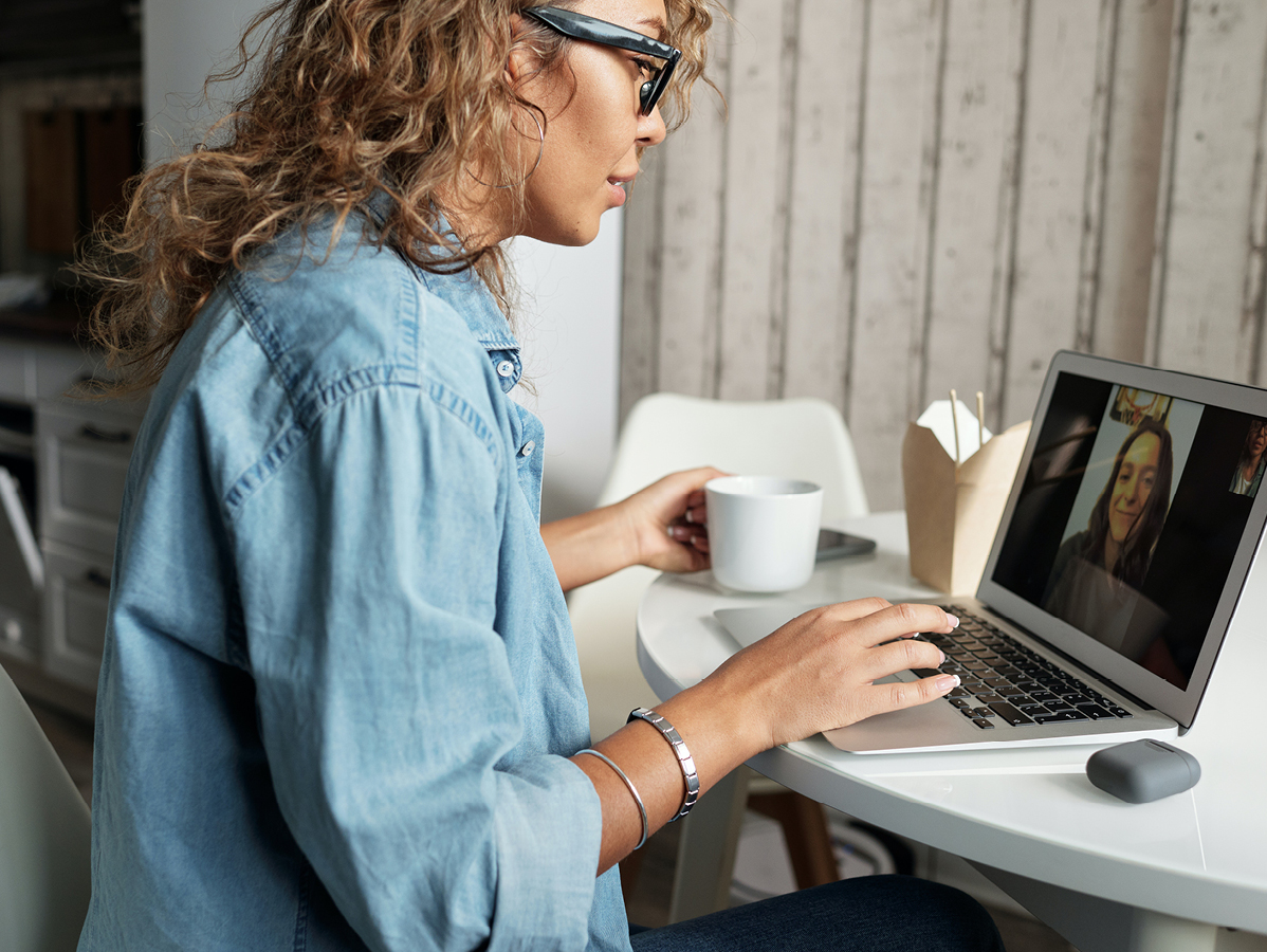 woman on laptop